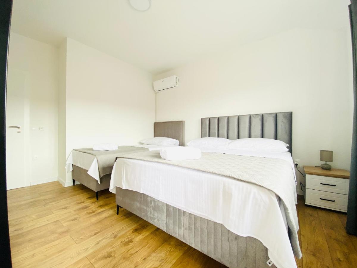 West Apartments Zadar Buitenkant foto