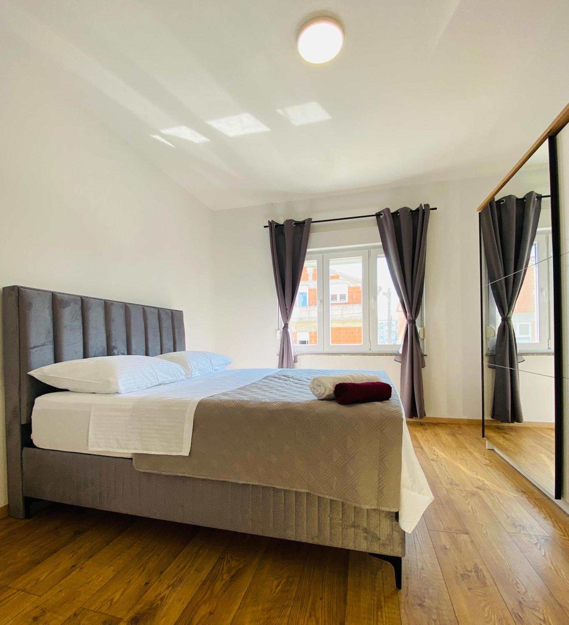 West Apartments Zadar Buitenkant foto